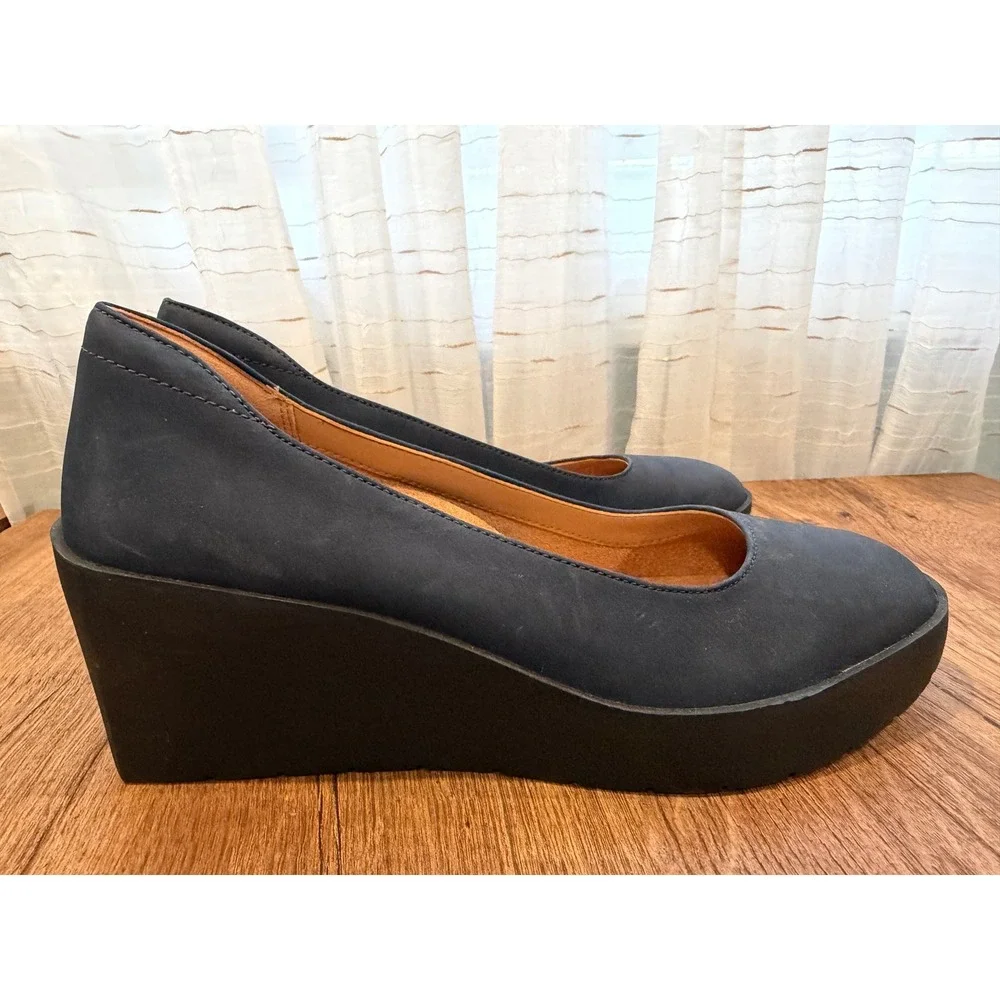 Vionic Navy Blue Wedge Flats